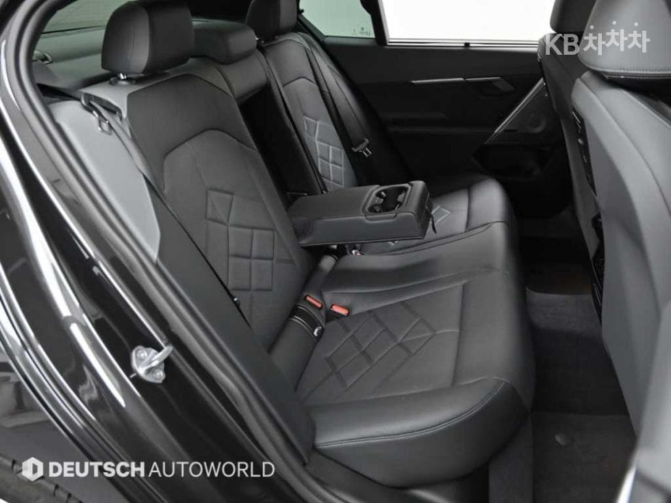 BMW - 5-Series | New 530 xDrive M Sport 12