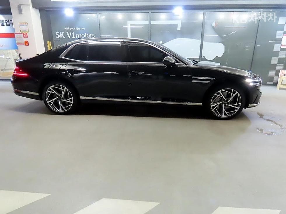 Genesis - G90 | 3.5T AWD Base 3