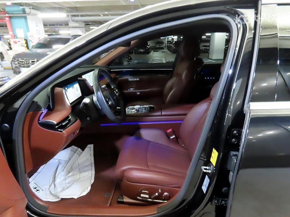 Genesis - G90 | 3.5T AWD Base 6