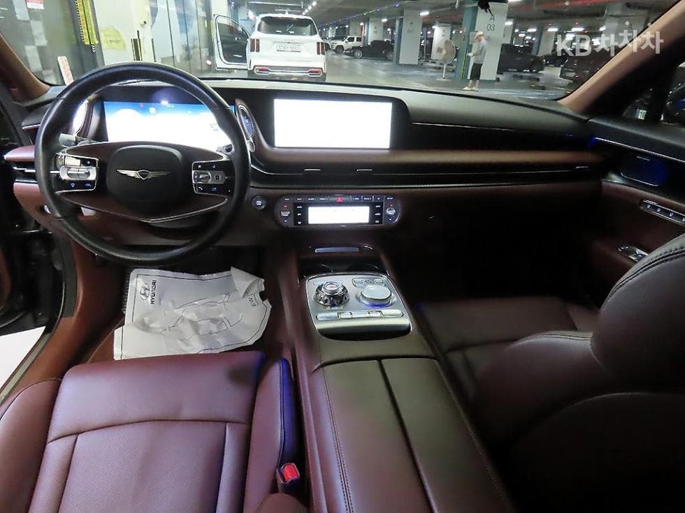 Genesis - G90 | 3.5T AWD Base 10