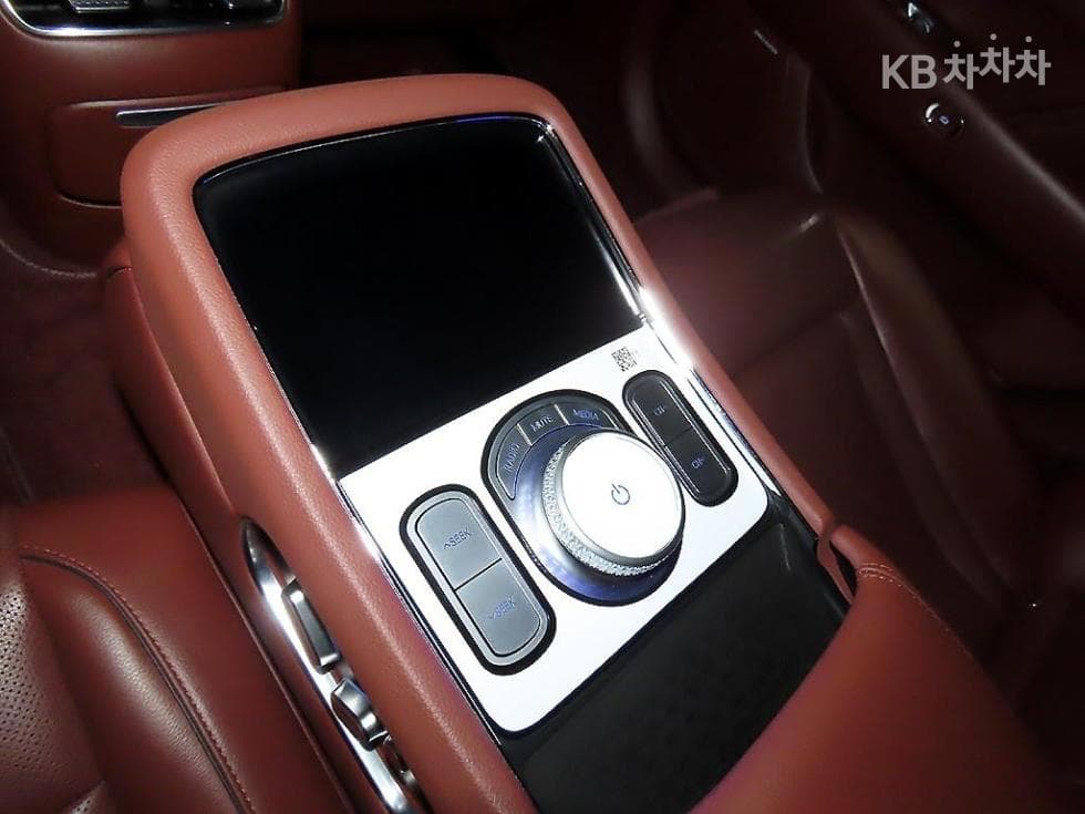 Genesis - G90 | 3.5T AWD Base 15