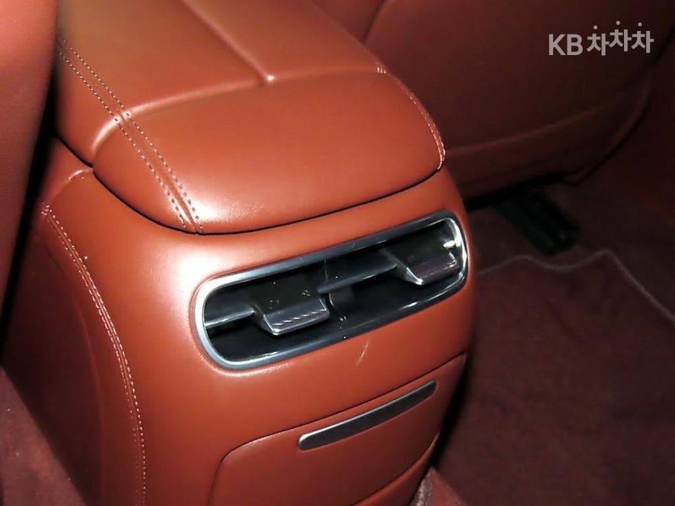 Genesis - G90 | 3.5T AWD Base 16