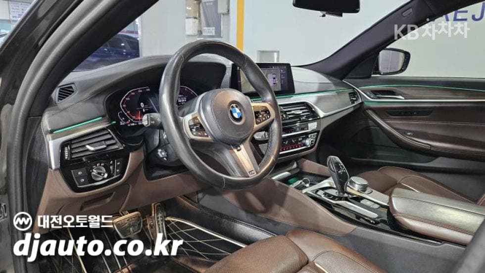 بي إم دبليو - 5-Series | All New 520 M Sport Plus 10