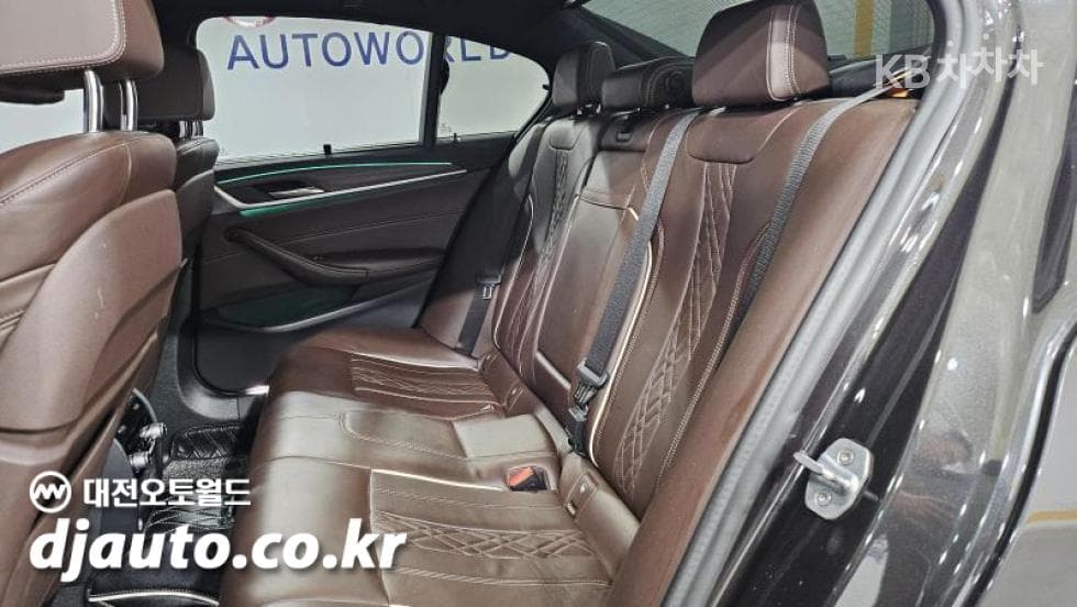 بي إم دبليو - 5-Series | All New 520 M Sport Plus 11