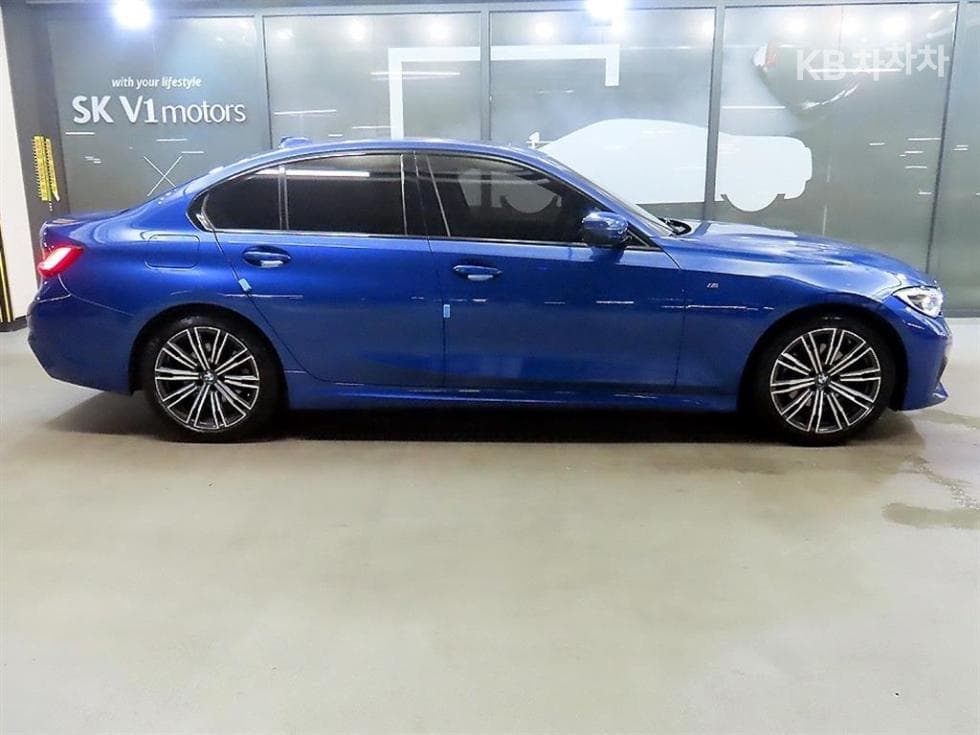 بي إم دبليو - 3-Series | 320 M Sport 3