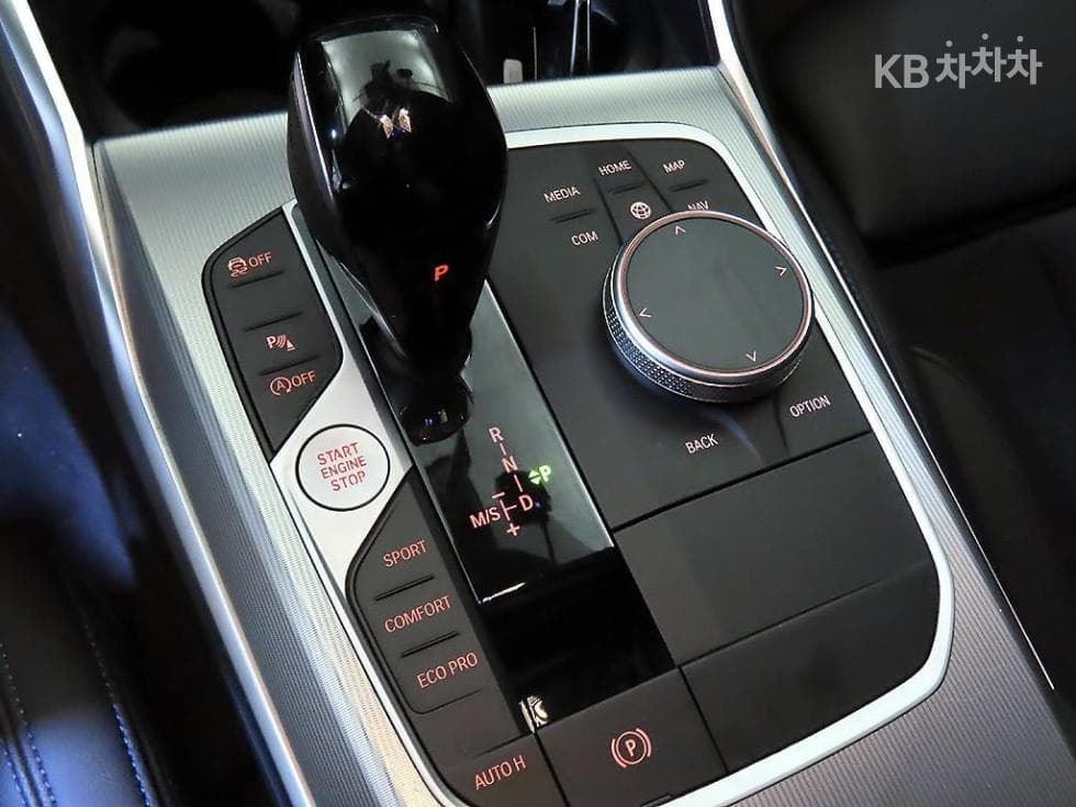 بي إم دبليو - 3-Series | 320 M Sport 12