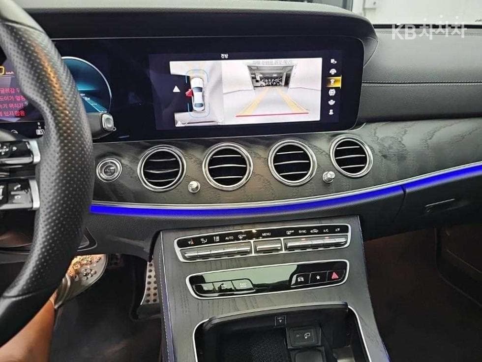 مرسيدس - E-Class | E220 4MATIC AMG Line 10