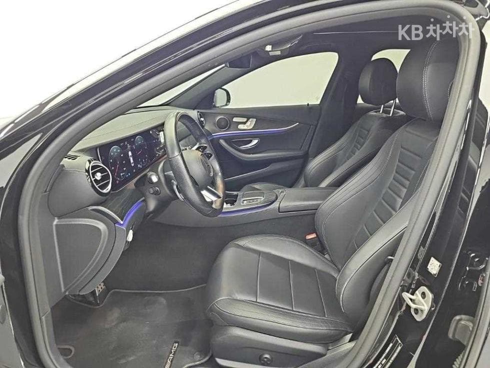 مرسيدس - E-Class | E220 4MATIC AMG Line 11