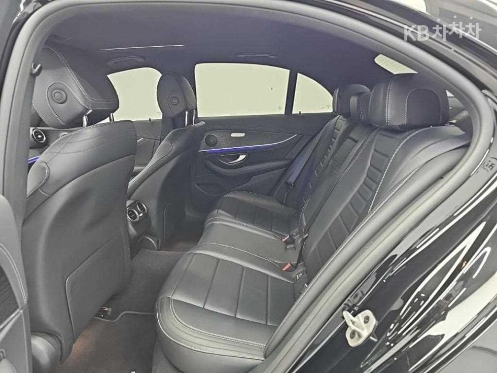 مرسيدس - E-Class | E220 4MATIC AMG Line 12