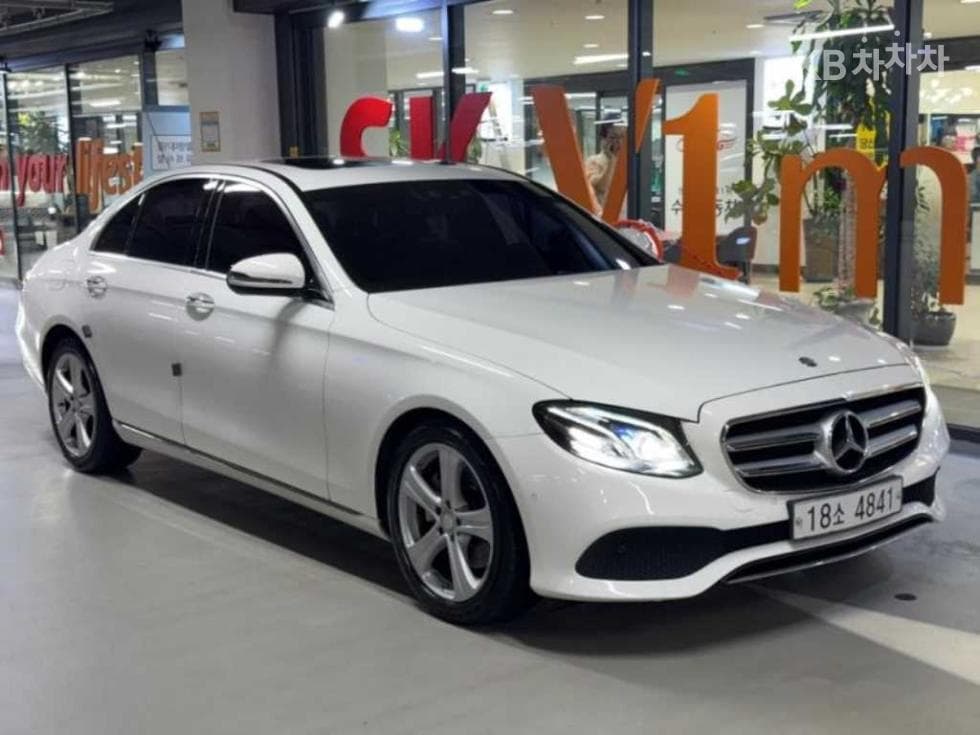 مرسيدس - E-Class | E220 Exclusive 2