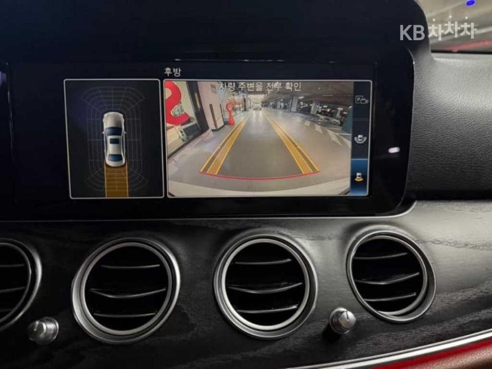 مرسيدس - E-Class | E220 Exclusive 11