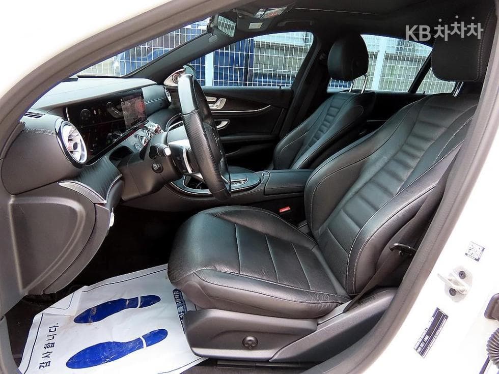 مرسيدس - E-Class | E220 4MATIC AMG Line 5
