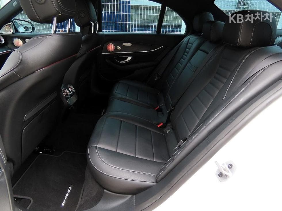 مرسيدس - E-Class | E220 4MATIC AMG Line 6
