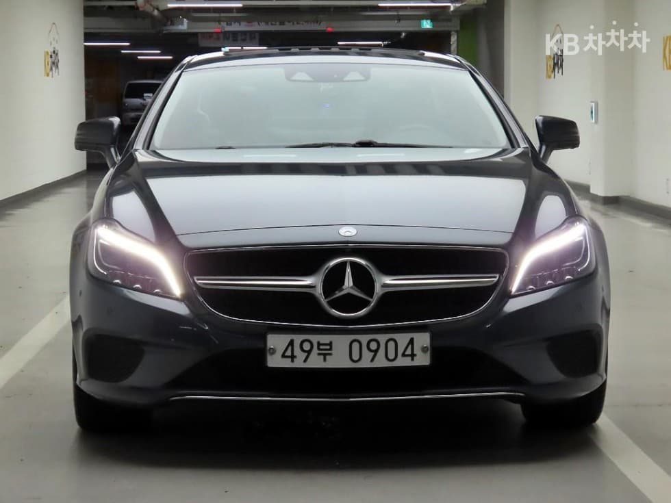 Mercedes-Benz CLS-Class