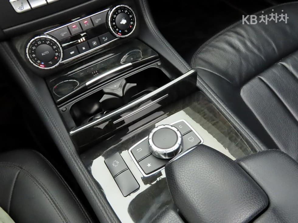 Mercedes-Benz - CLS-Class | 250 4MATIC (16~) 10