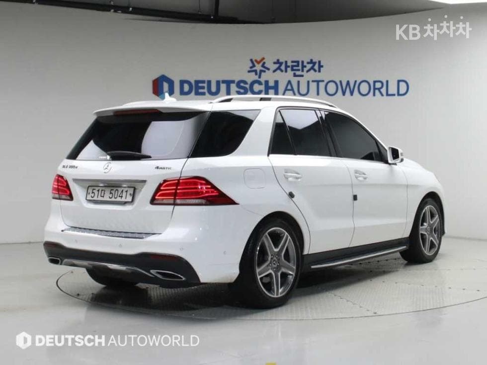 Mercedes-Benz - GLE-Class | 350 4Matic Base 2