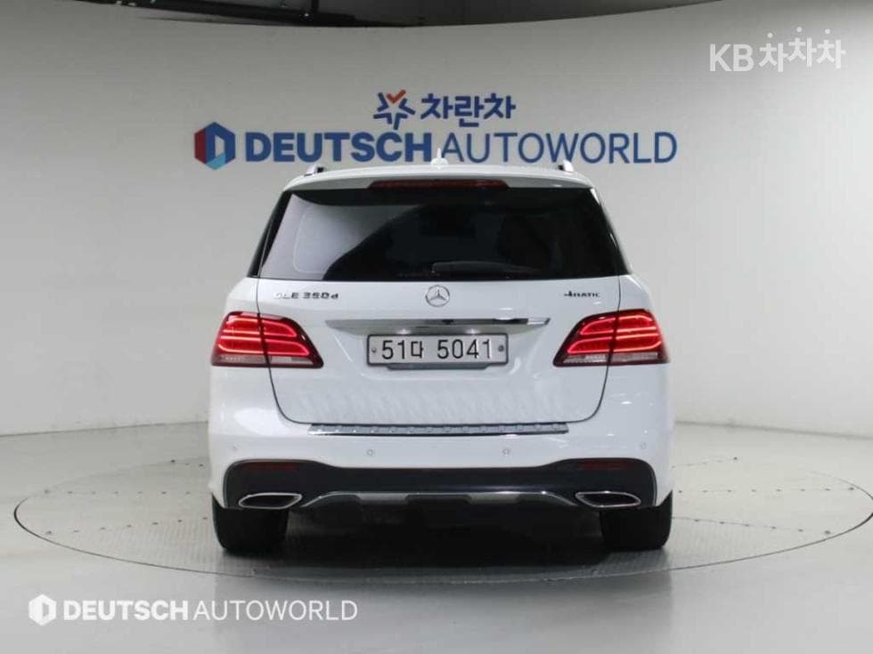 Mercedes-Benz - GLE-Class | 350 4Matic Base 4