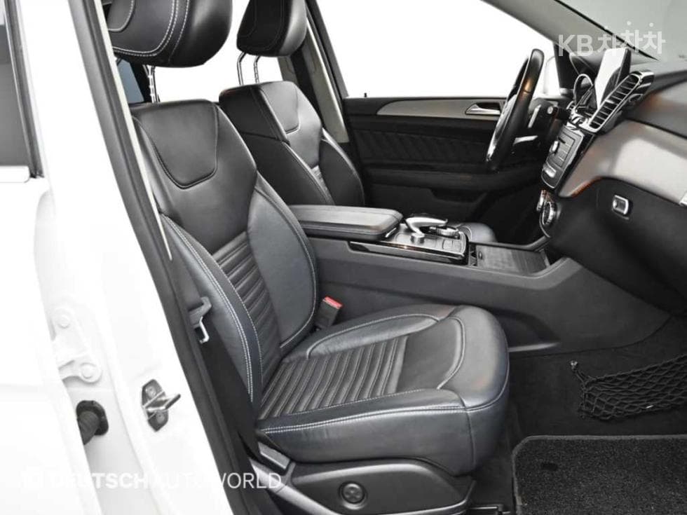 Mercedes-Benz - GLE-Class | 350 4Matic Base 10
