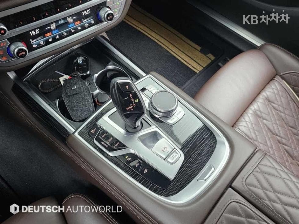 BMW - 7-Series | 740 sDrive DPE Executive 9
