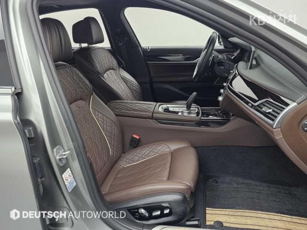 BMW - 7-Series | 740 sDrive DPE Executive 10
