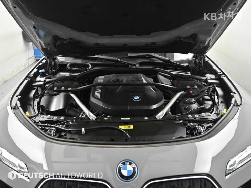 BMW - 7-Series | 750 xDrive M Sport Executive 6