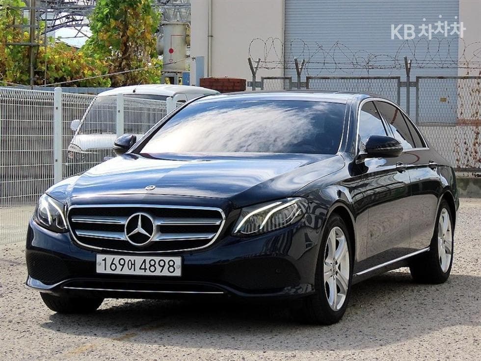 مرسيدس - E-Class | E200 Avantgarde 2
