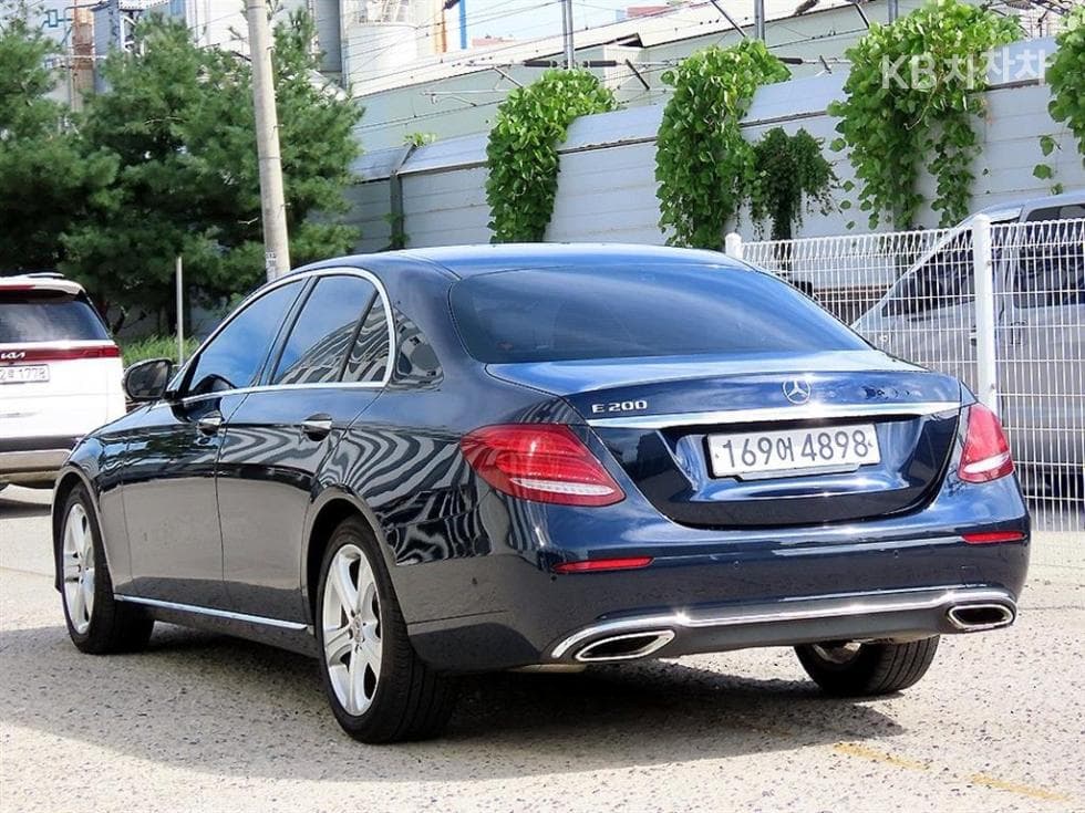 مرسيدس - E-Class | E200 Avantgarde 3