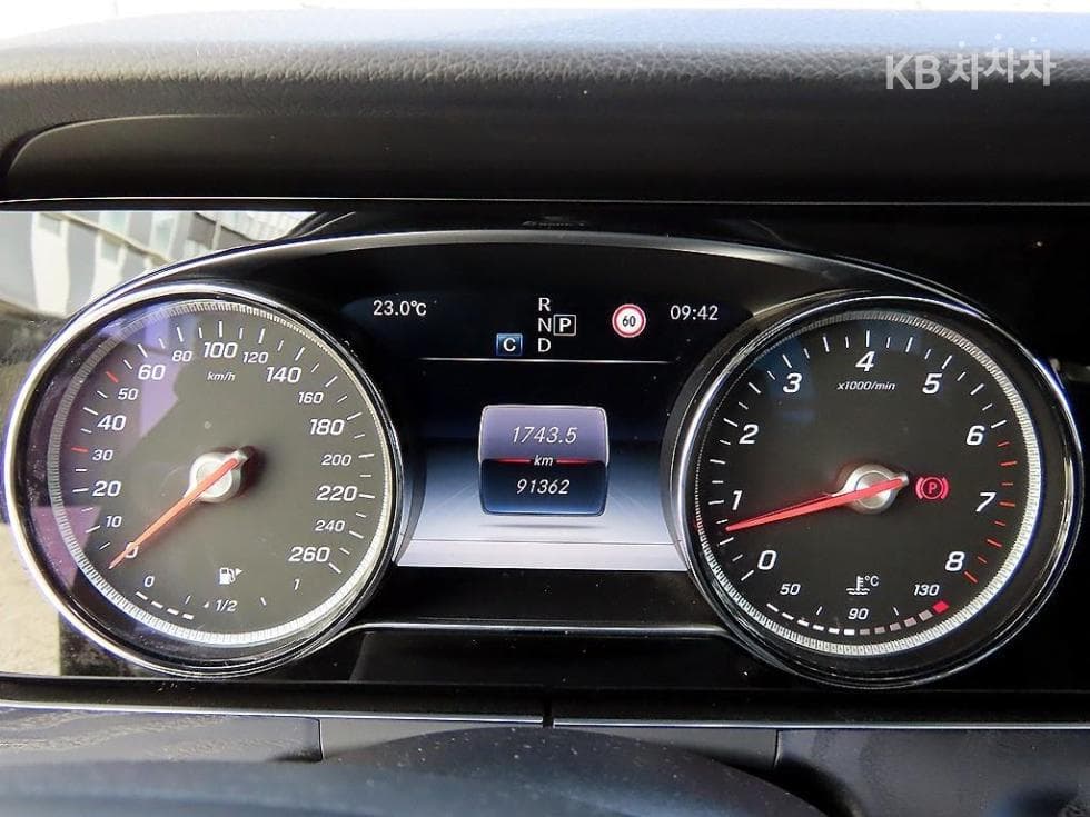 مرسيدس - E-Class | E200 Avantgarde 9