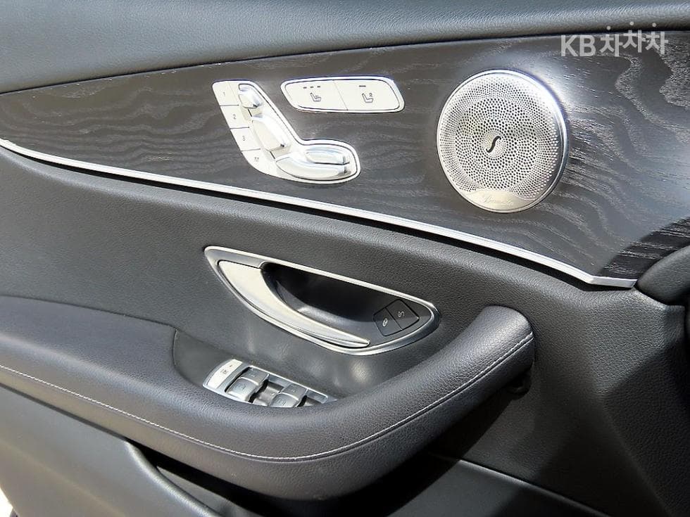 مرسيدس - E-Class | E200 Avantgarde 11