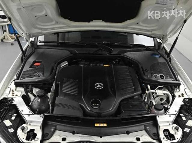 Mercedes-Benz - E-Class | E450 4MATIC Carbriolet Base 20