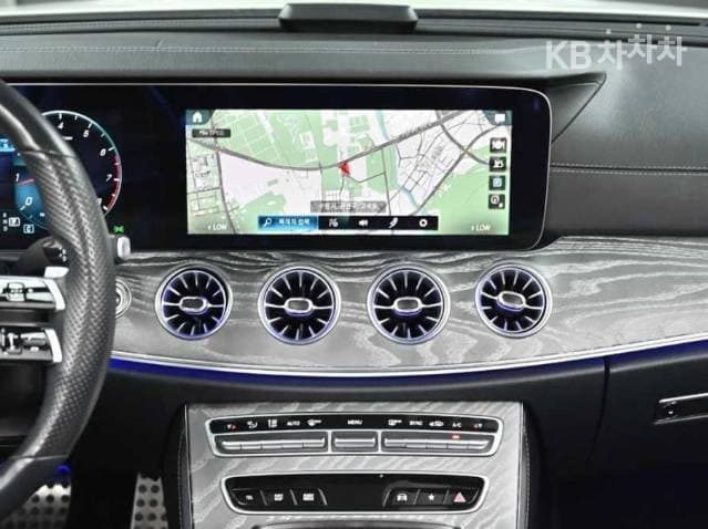 Mercedes-Benz - E-Class | E450 4MATIC Carbriolet Base 14