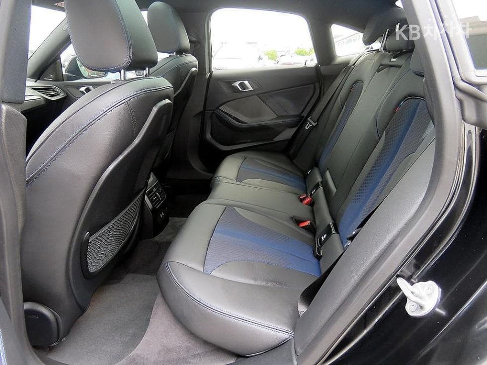 بي إم دبليو - 2-Series | Gran Coupe 220 Advantage 6