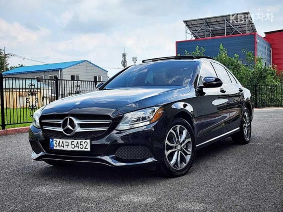 Mercedes-Benz C-Class
