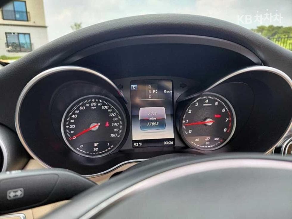 Mercedes-Benz - C-Class | The New 4Matic W205 9