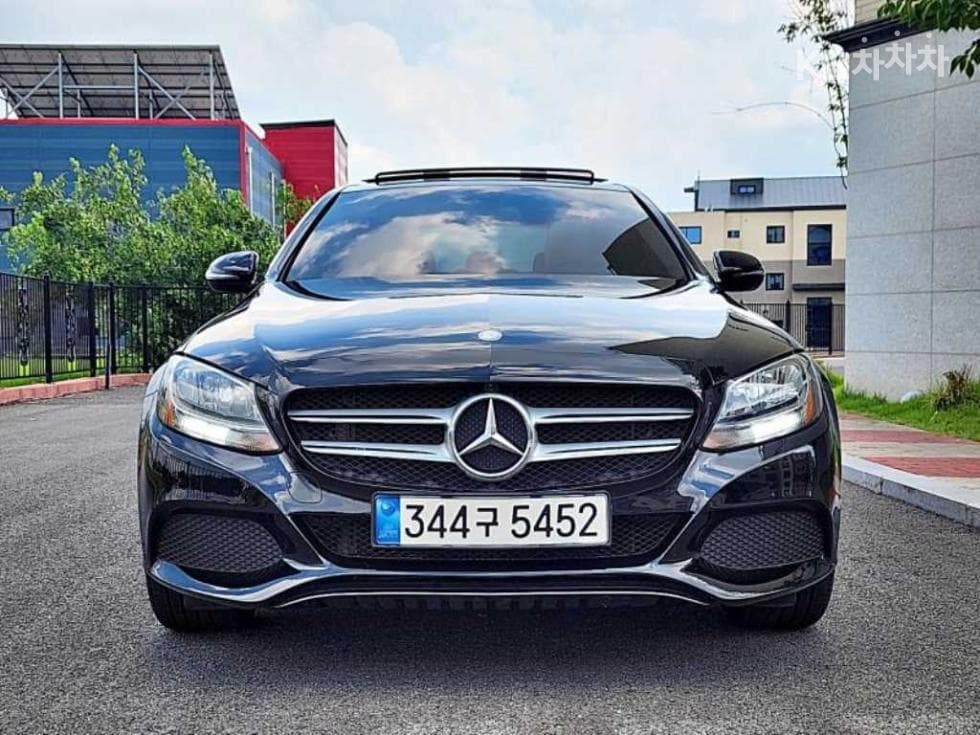 Mercedes-Benz - C-Class | The New 4Matic W205 20