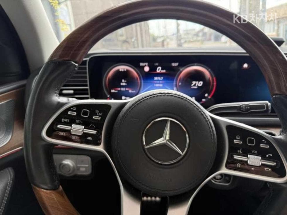 Mercedes-Benz - GLS-Class | 400 4Matic Base 6