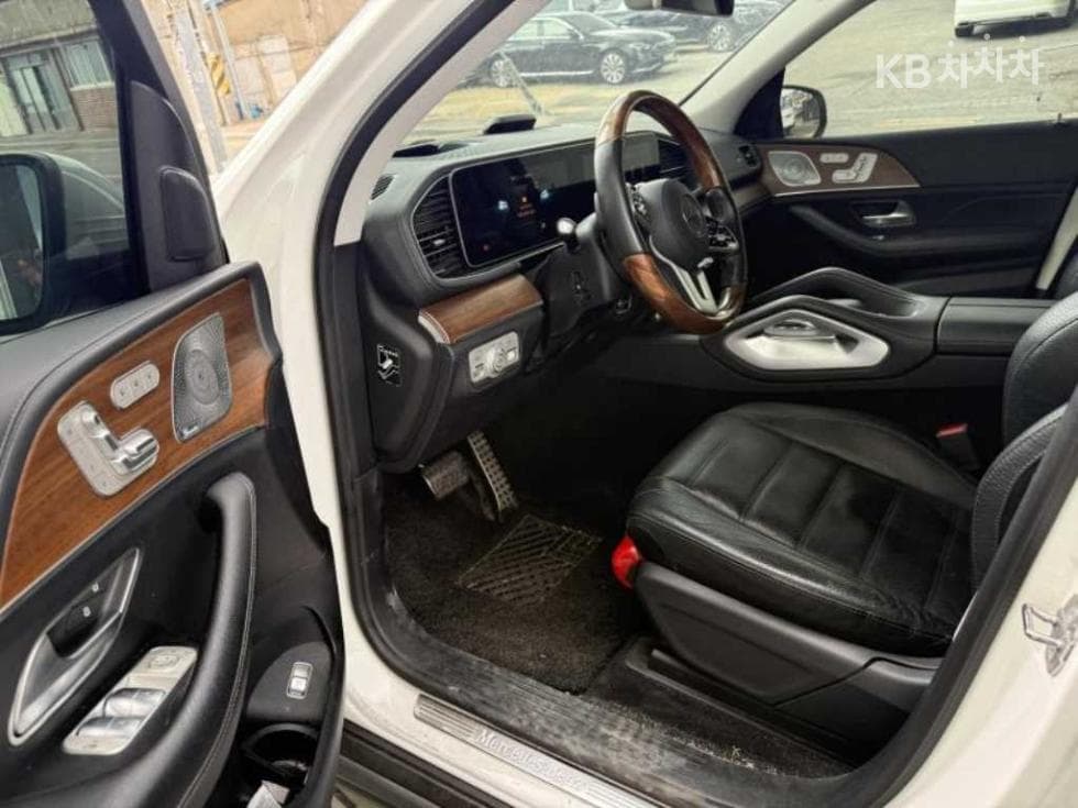 Mercedes-Benz - GLS-Class | 400 4Matic Base 8