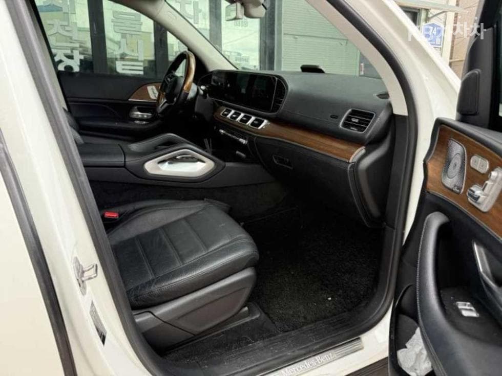 Mercedes-Benz - GLS-Class | 400 4Matic Base 9