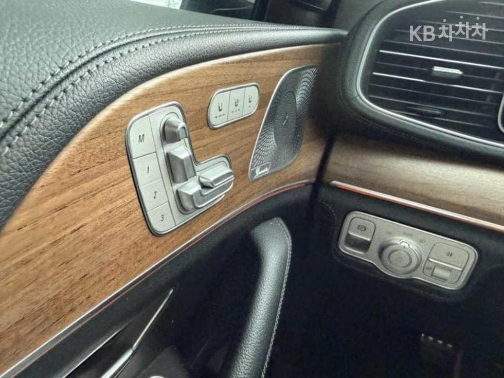 Mercedes-Benz - GLS-Class | 400 4Matic Base 13