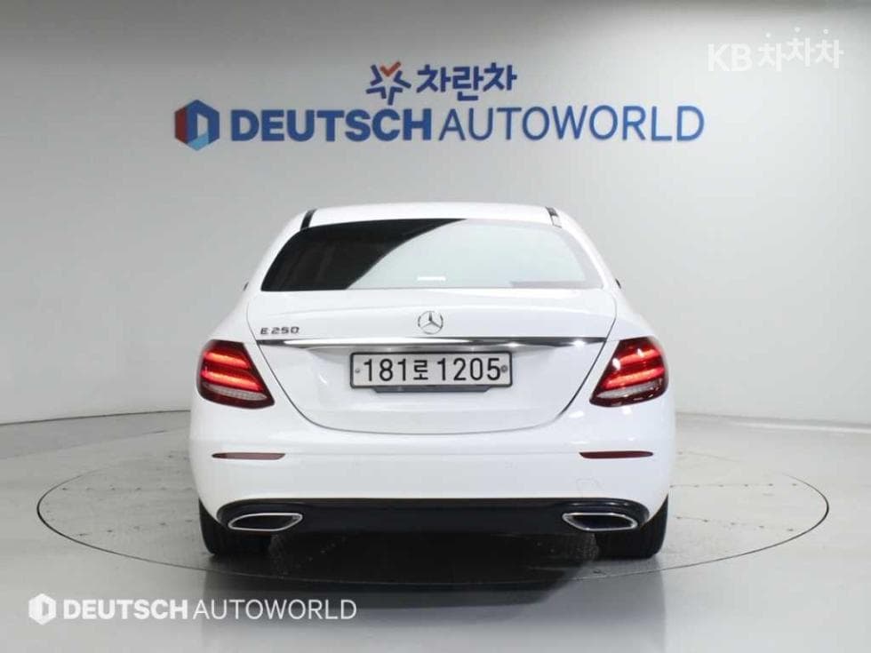 Mercedes-Benz - E-Class | E250 Avantgarde 4