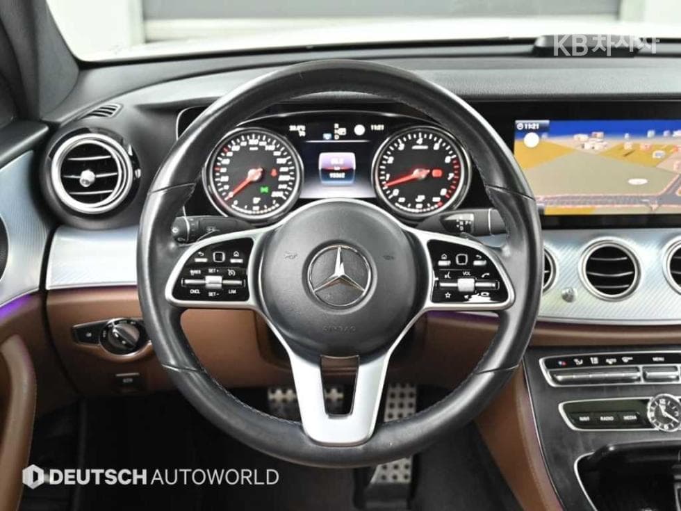 Mercedes-Benz - E-Class | E250 Avantgarde 13