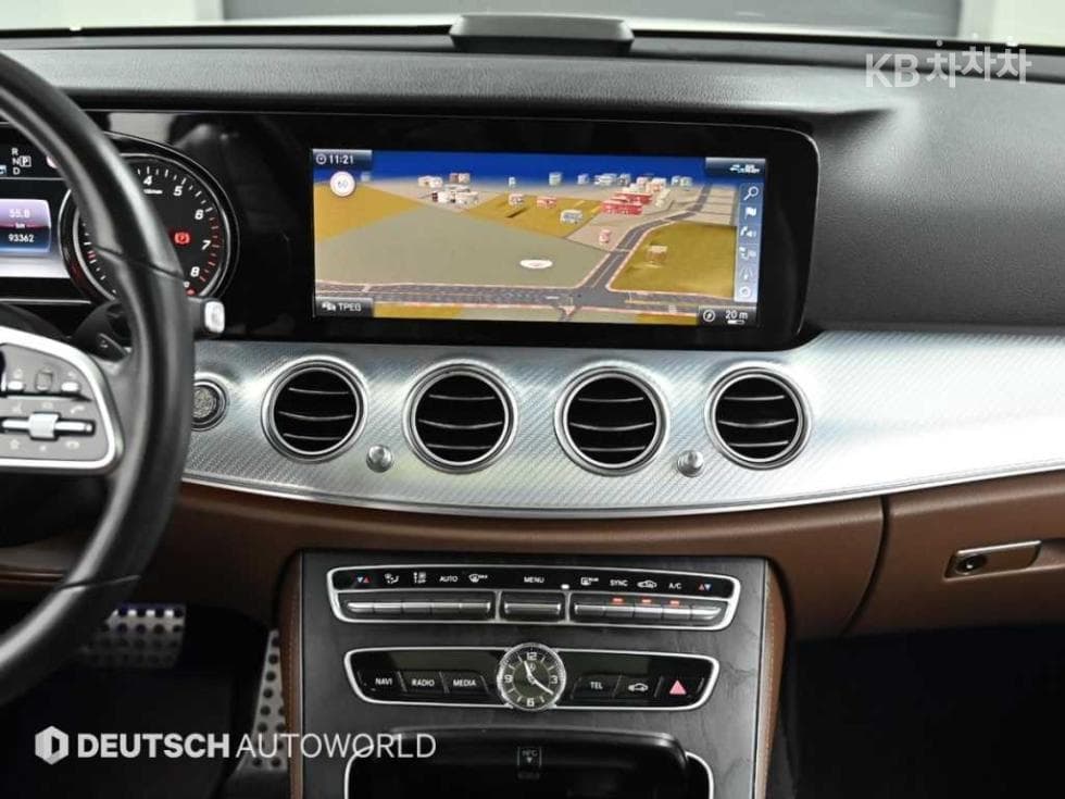 Mercedes-Benz - E-Class | E250 Avantgarde 14