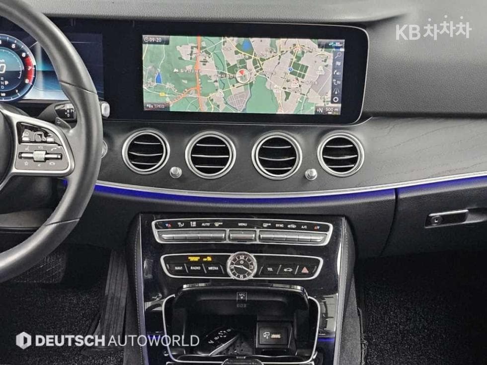 Mercedes-Benz - E-Class | E300 Avantgarde 14