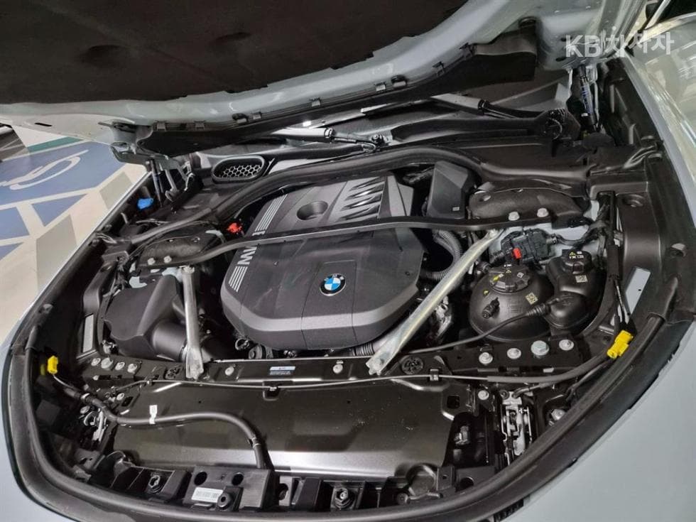 BMW - 7-Series | 750 xDrive M Sport Executive 19