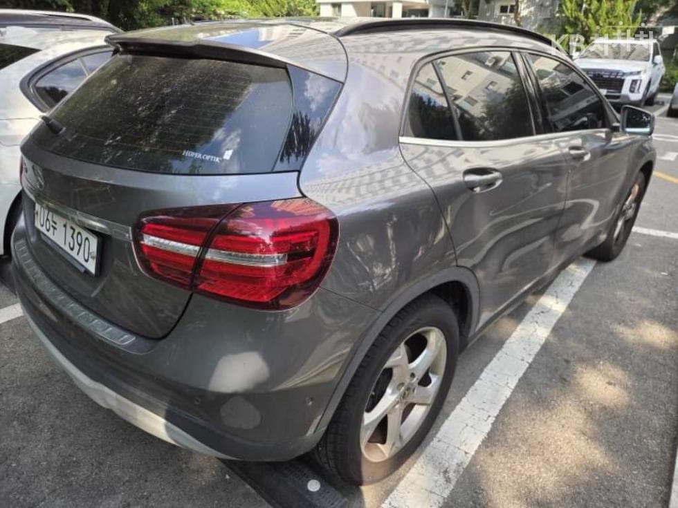 Mercedes-Benz - GLA-Class | X156 220 Base 5
