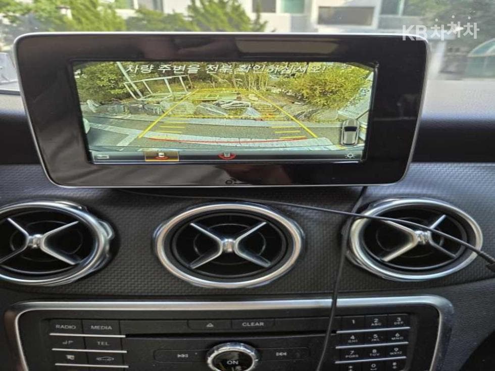 Mercedes-Benz - GLA-Class | X156 220 Base 7