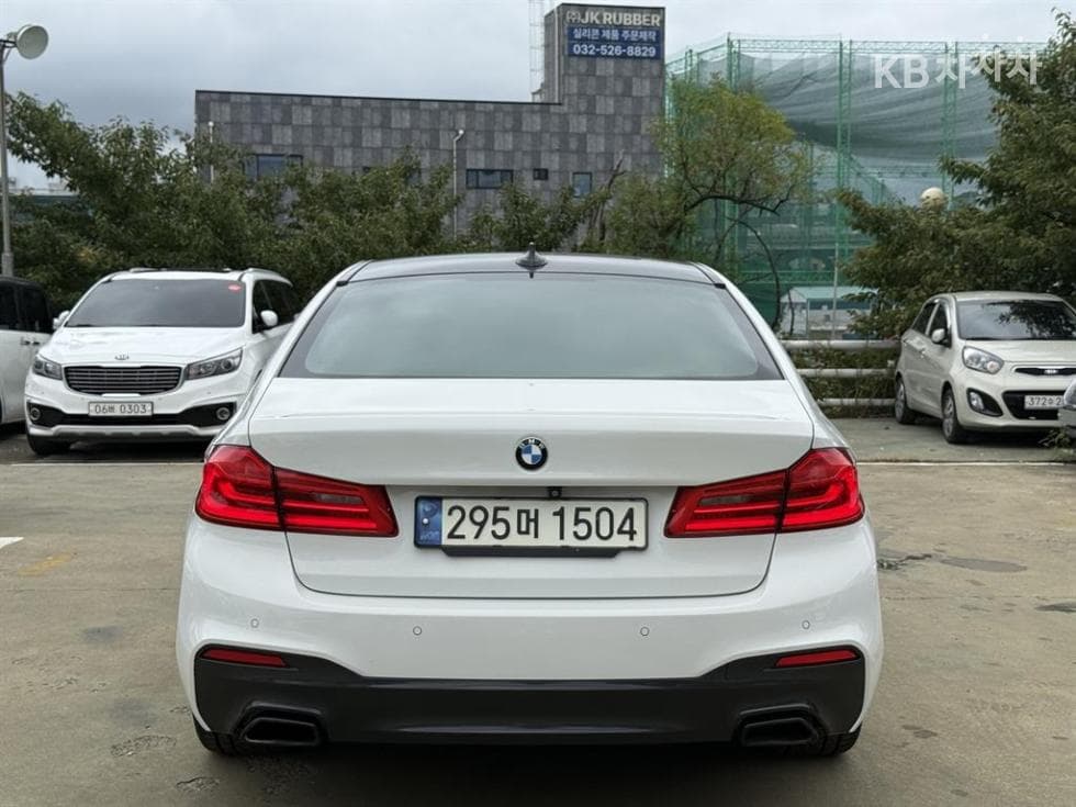 BMW - 5-Series | All New 530 xDrive M Sport Plus 4