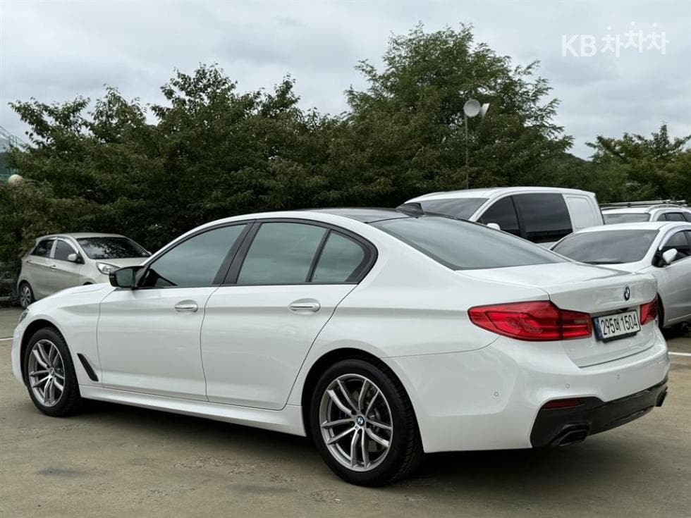 BMW - 5-Series | All New 530 xDrive M Sport Plus 5