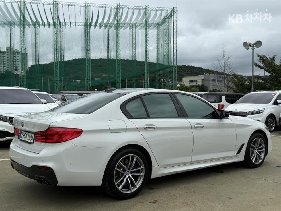 BMW - 5-Series | All New 530 xDrive M Sport Plus 6
