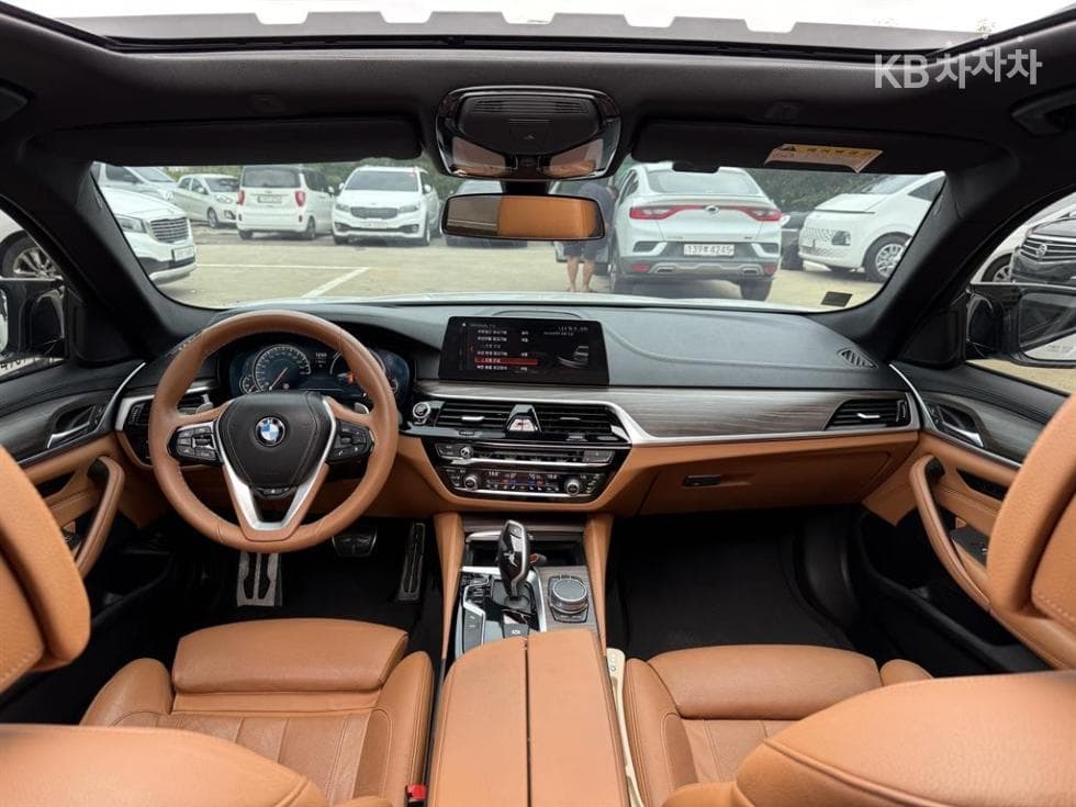 BMW - 5-Series | All New 530 xDrive M Sport Plus 9
